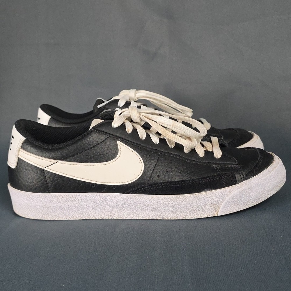 Size 7 (GS) - Nike Blazer Low 77 Black White - DA4074-002